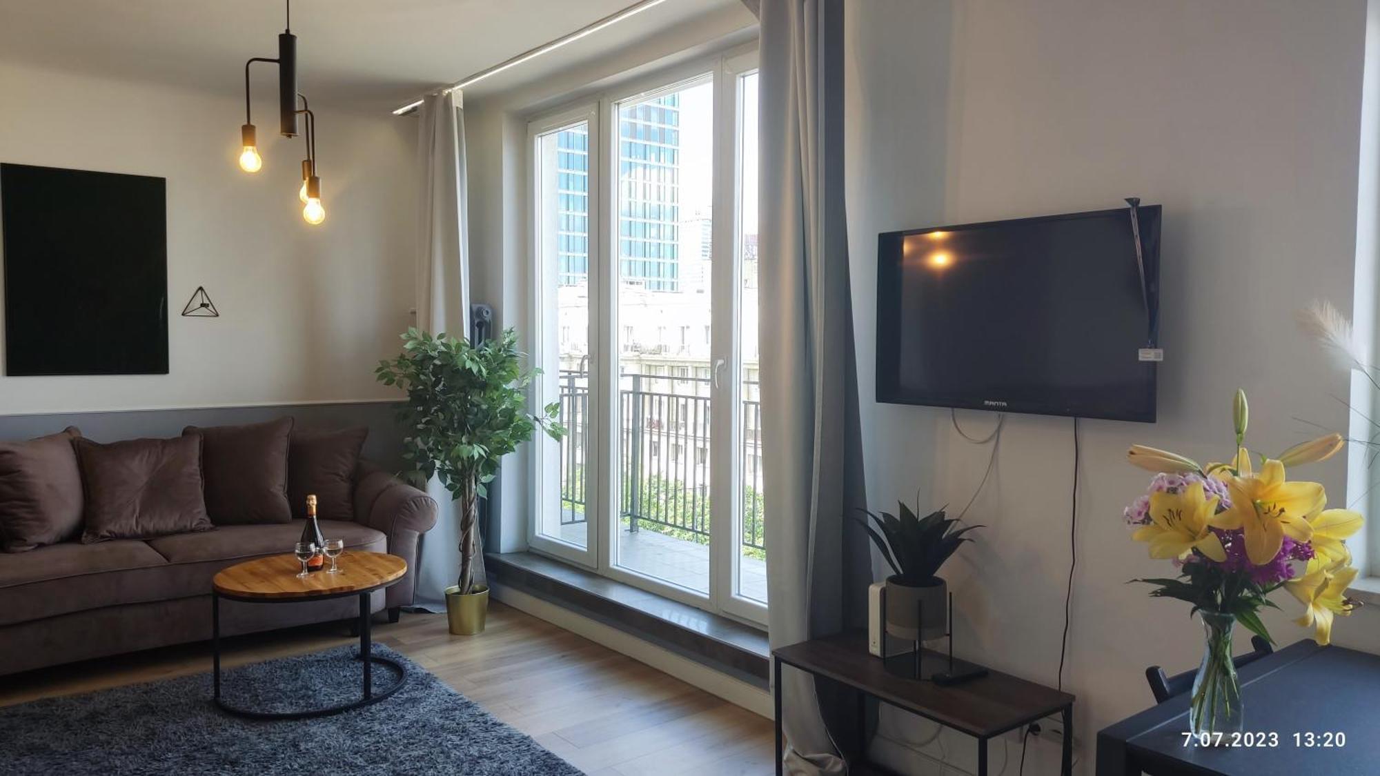 Be My Guest - Jerozolimskie Studio - Super Centrum Metro Wi-Fi Breakfast Warsawa Bagian luar foto